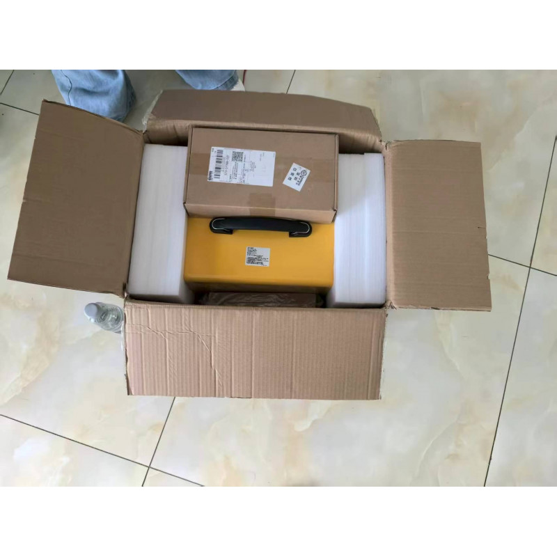 Надувной экран для проектора КУБСТЕР 400х300 см, 288 дюймов