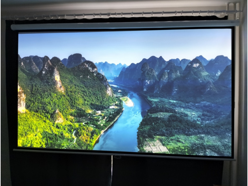 Экран Кубстер с возвратным механизмом