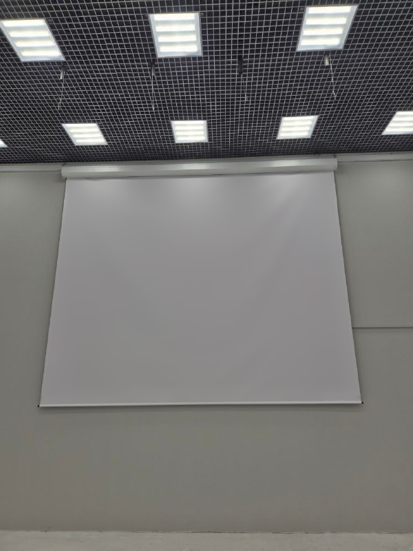 Монтаж экрана Кубстер с электроприводом